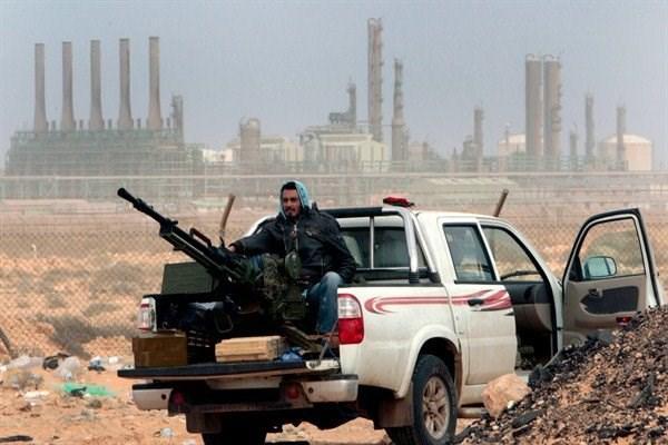 میدان نفتی الشراره لیبی مورد حمله مسلحانه قرار گرفت