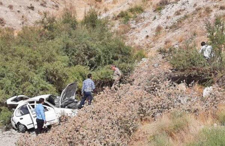 عکس ، سقوط خودرو 225 میلیون تومانی به دره محور رودهن
