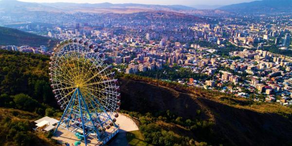 پارک متاتسمیندا تفلیس؛ پارکی هیجان انگیز در گرجستان