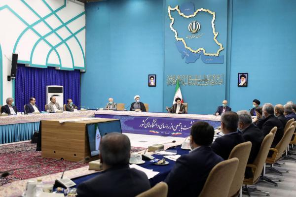 تصاویر ، یادداشت برداری روسای دانشگاه ها از صحبت های رئیسی تصاویر ، یادداشت برداری روسای دانشگاه ها از صحبت های رئیسی ، رئیس جمهور از بایدهای کرسی های آزاد اندیشی گفت و دانشگاهیان نوشتند